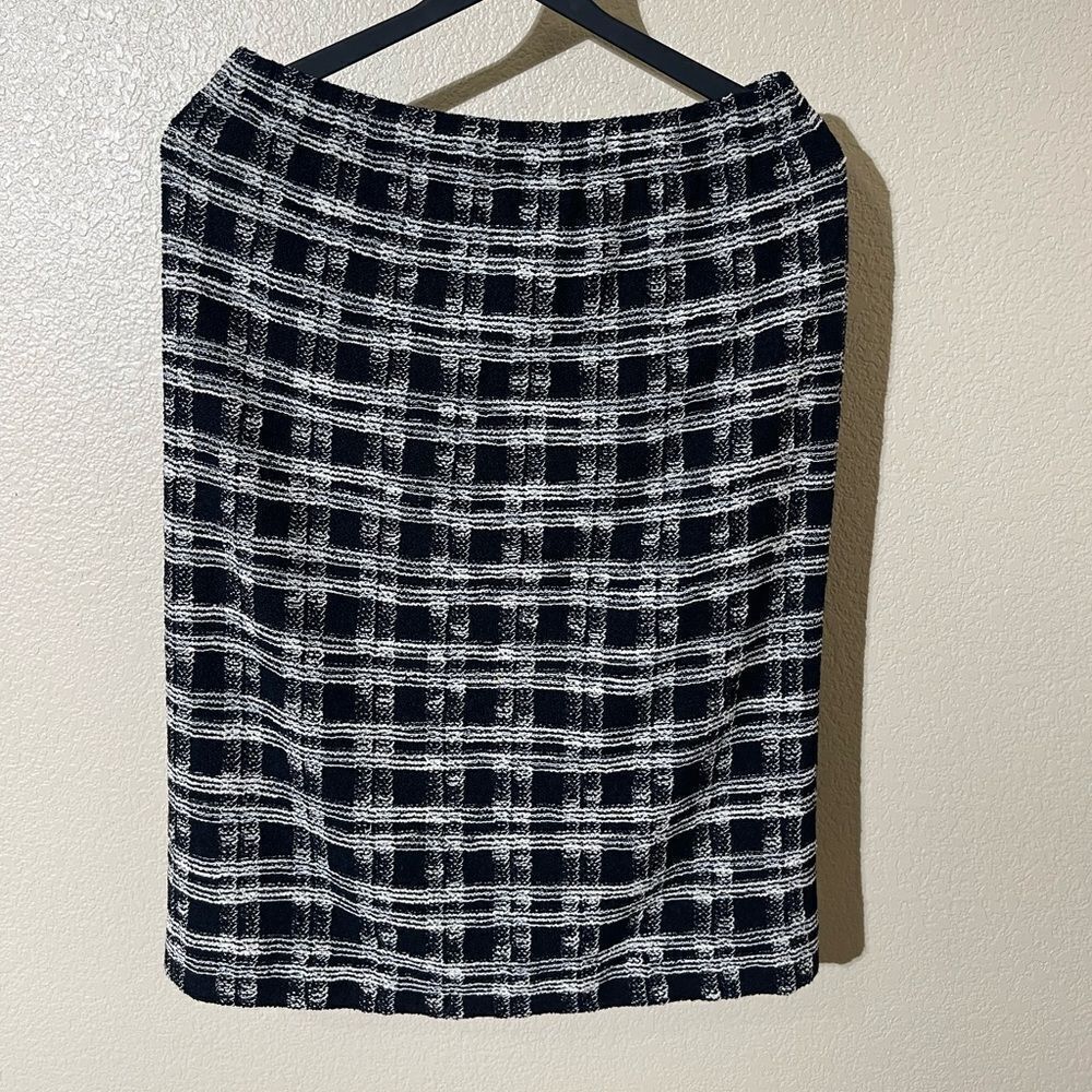 Sold - Picture 1 of 6
